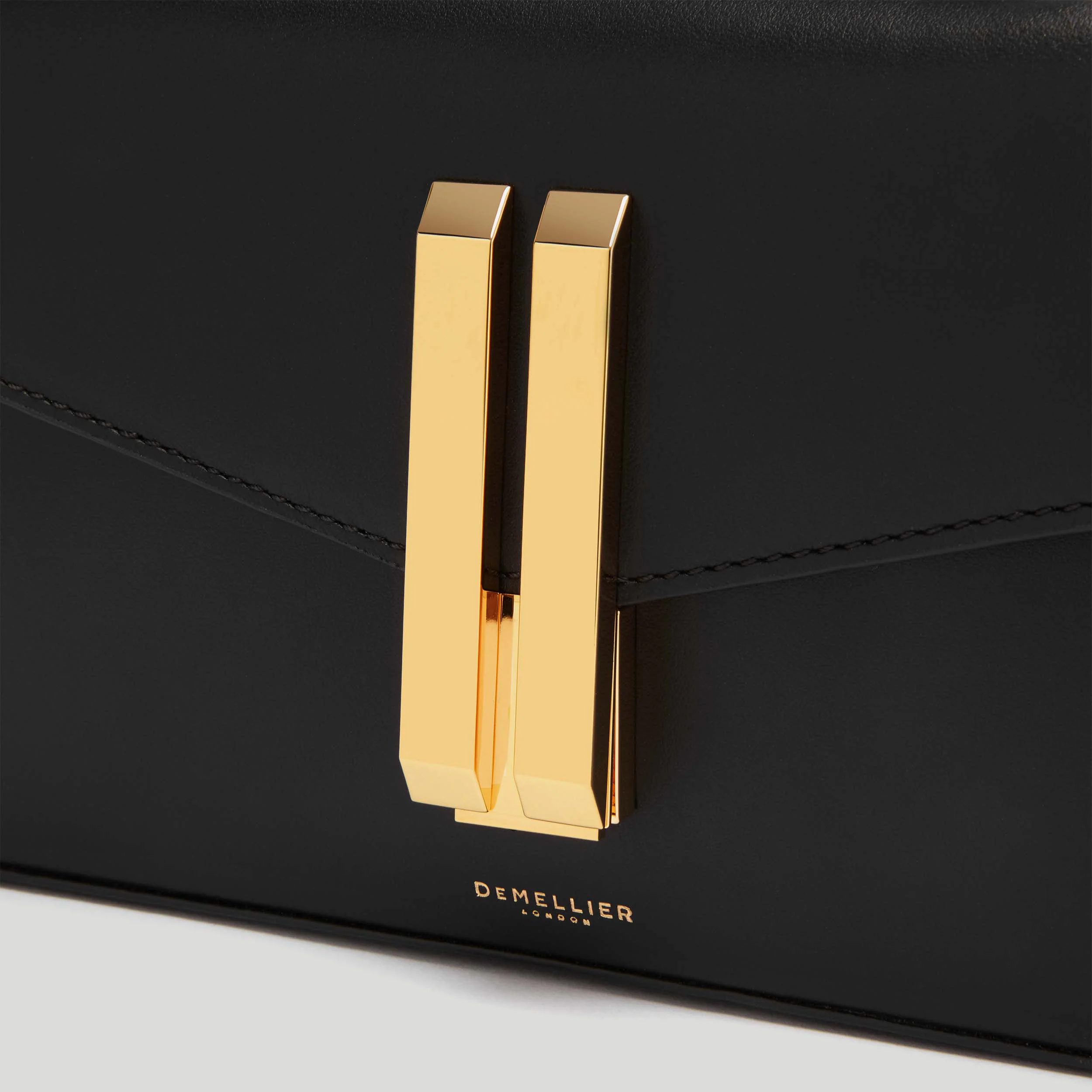 The Vancouver Clutch - Image 3