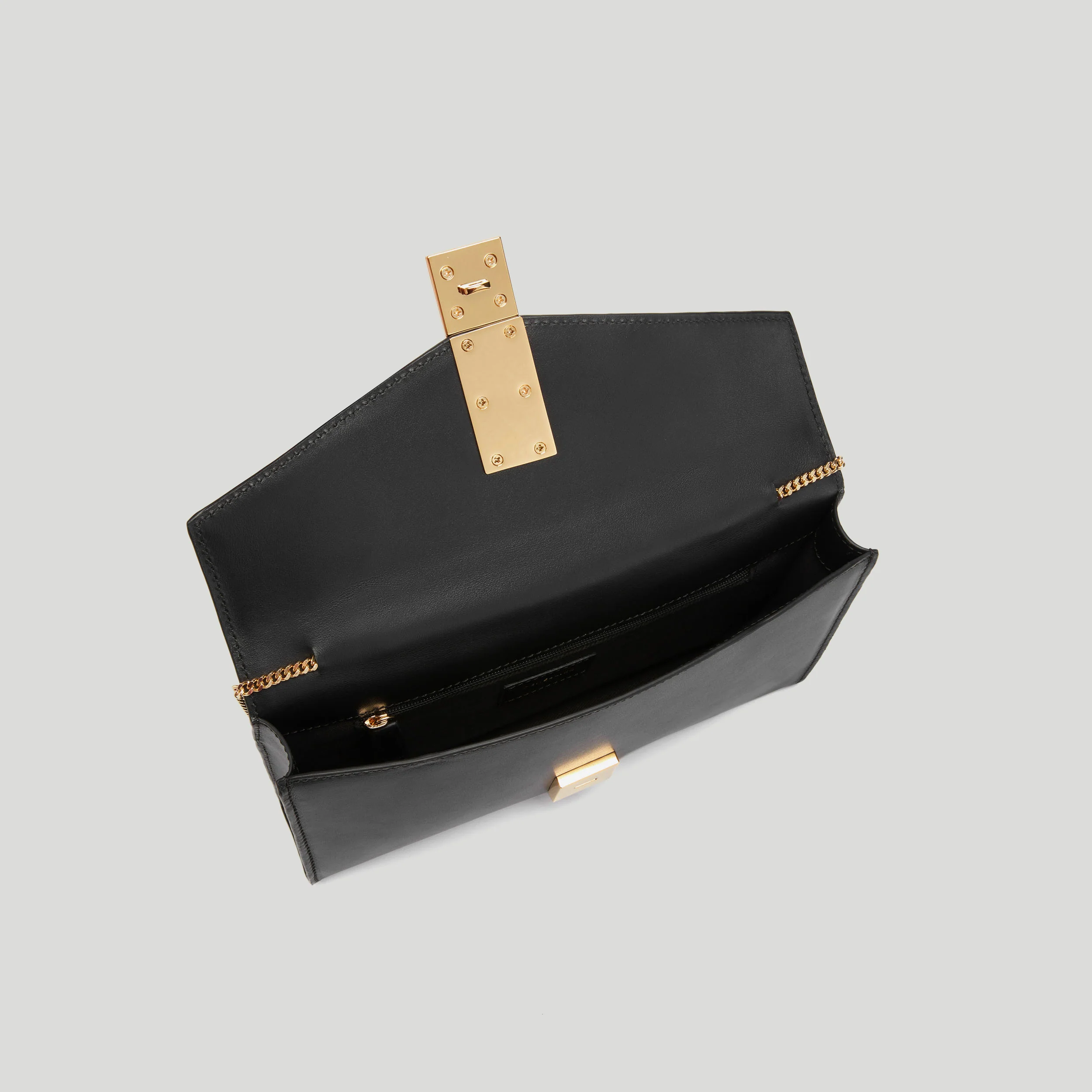 The Vancouver Clutch - Image 4