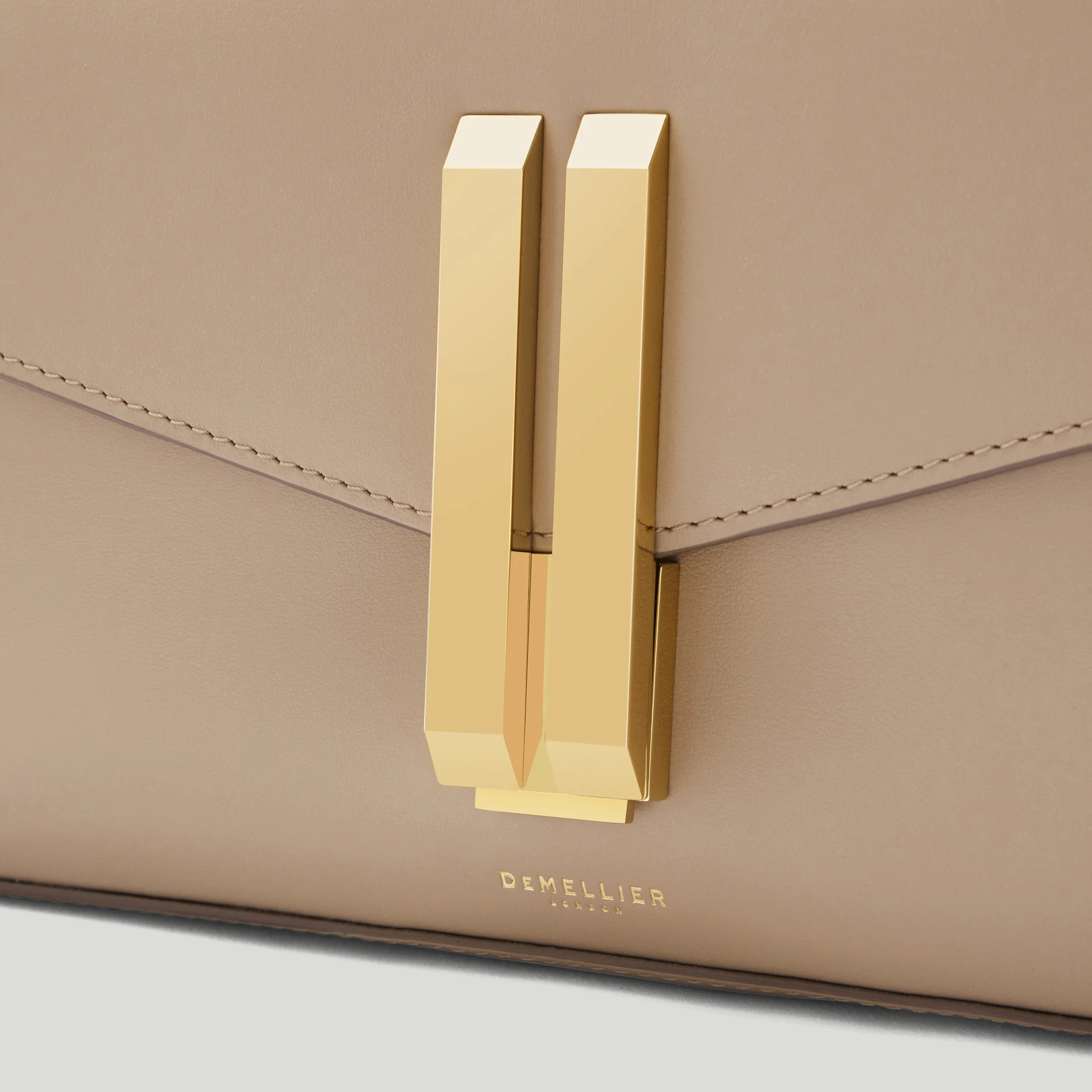 The Vancouver Clutch - Image 3