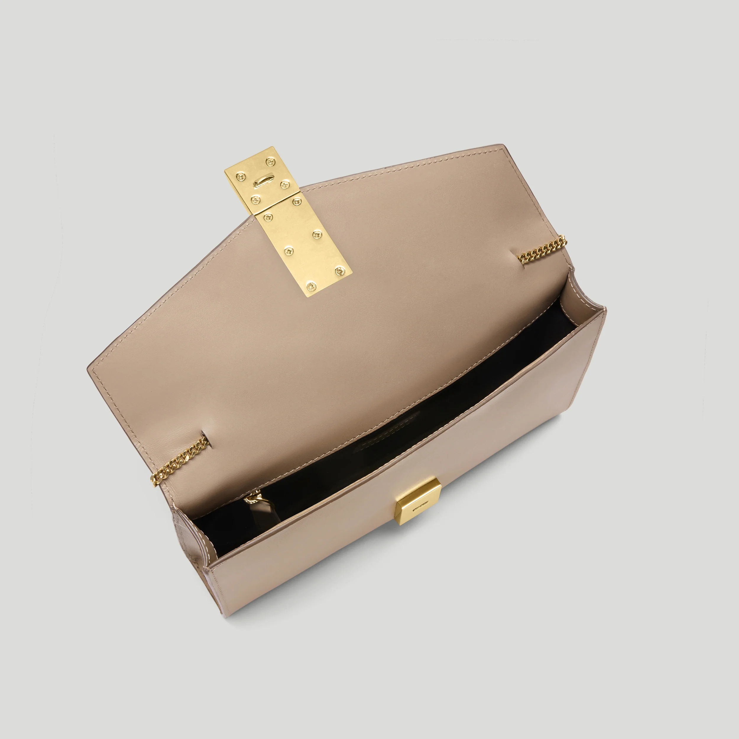 The Vancouver Clutch - Image 4